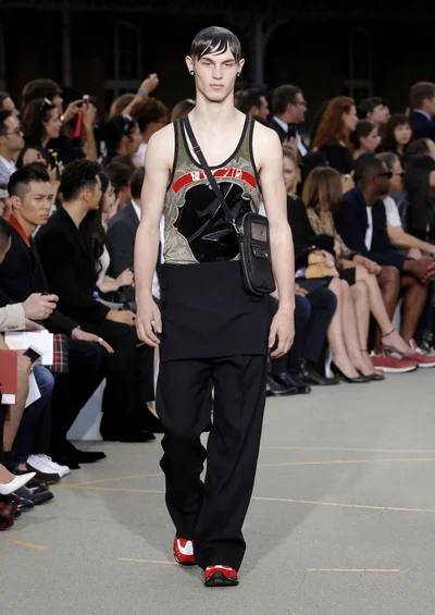 Look 11